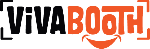 Photobooth Vivabooth avec logo orange et noir, prêt pour un événement privé ou professionnel en Suisse Romande ou Pays de Gex.