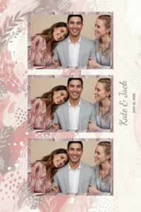 Variante format portrait 4x6, 3 photos et orientation paysage du design photobooth Pastel Artistic Brush Wedding pour Miroir Magique
