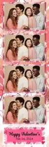 Variante bande 2x6, 4 photos et orientation paysage du design photobooth Playful Scribble Hearts pour Vivabox