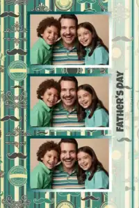 Variante format portrait 4x6, 3 photos et orientation paysage du design photobooth Striped Mustache Fathers Day pour Miroir Magique