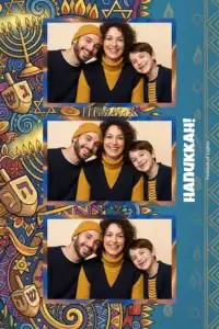 Variante format portrait 4x6, 3 photos et orientation paysage du design photobooth Blue Hanukkah Star Menorah pour Miroir Magique