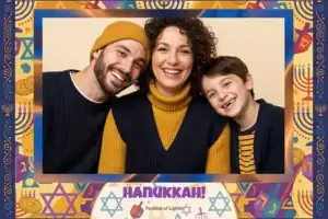 Variante format paysage 6x4, 1 photo et orientation paysage du design photobooth Blue Hanukkah Star Menorah pour Vivabox