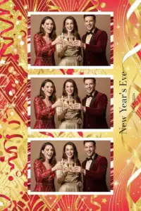 Variante format portrait 4x6, 3 photos et orientation paysage du design photobooth Gold Bokeh New Years Eve pour Miroir Magique