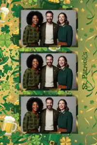 Variante format portrait 4x6, 3 photos et orientation paysage du design photobooth Green Shamrock Watercolor St Patricks pour Miroir Magique