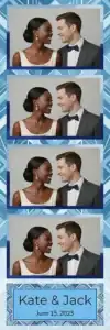 Variante bande 2x6, 4 photos et orientation paysage du design photobooth Blue Geometric Birthday Stripes pour Vivabox